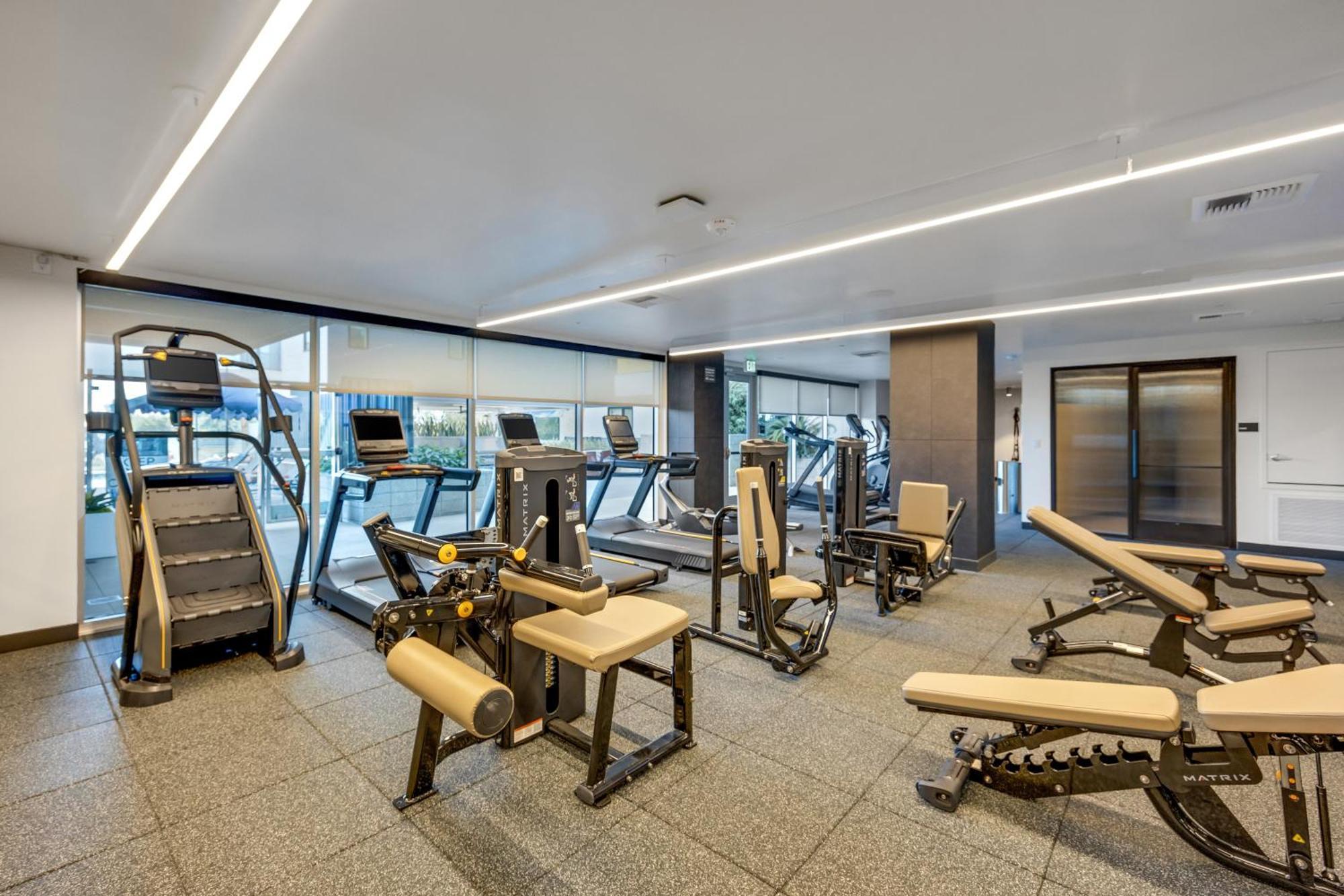 Hollywood By One Lux Hotel